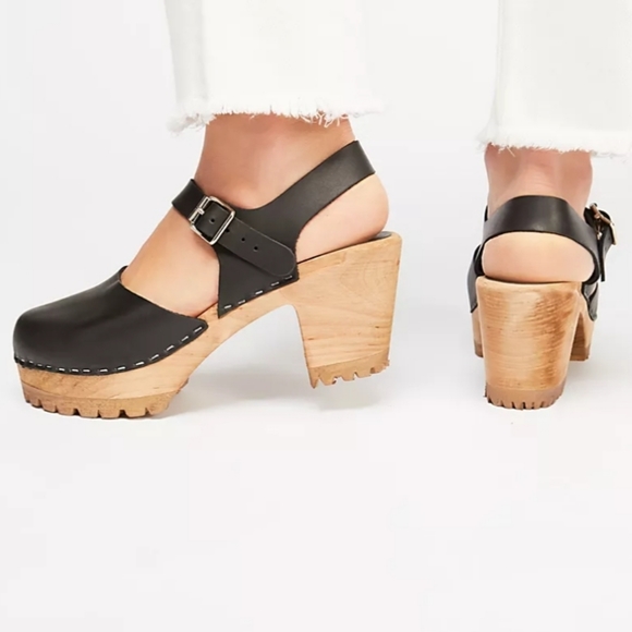 Mia Abby Clog - Picture 2 of 6